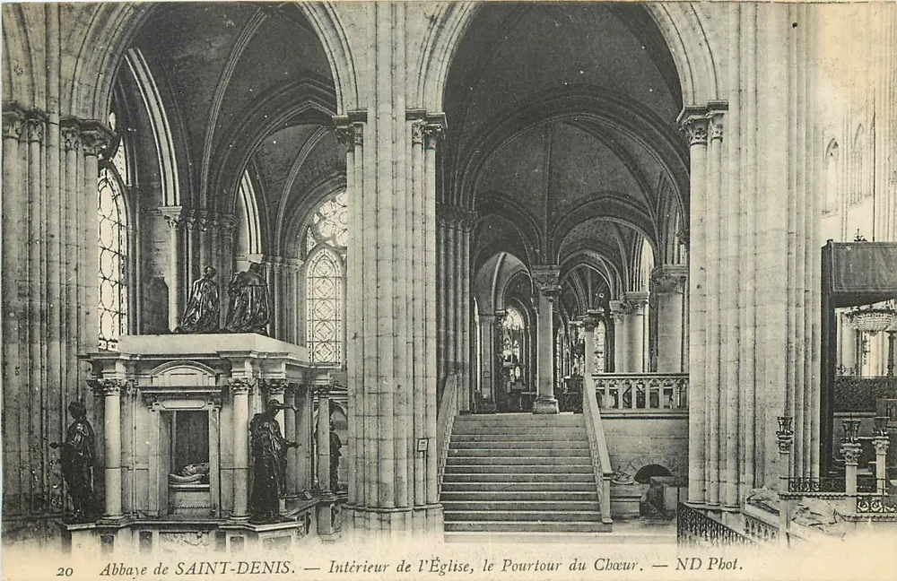 Abbaye de SAINT-DENIS — Innenansicht der Kirche, der Umkreis des Chors — ND Phot. - Vorderseite