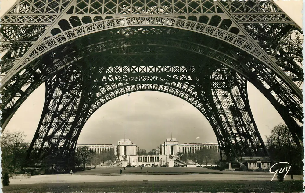 Paris und seine Wunder — Ansicht unter der Eiffelturm — Verlag GUY, Nr. 3238 - Vorderseite