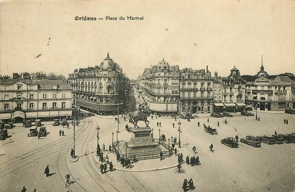 Orléans — Praça do Martrot — L. Lenormand - Frente