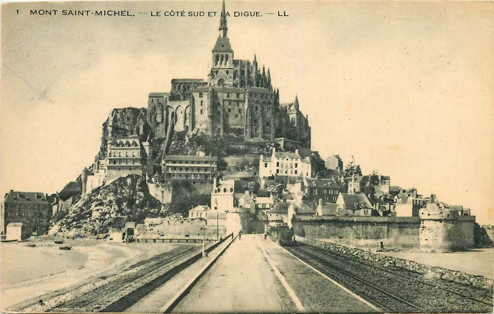 Mont Saint-Michel — Le côté sud et la digue — LL - Recto