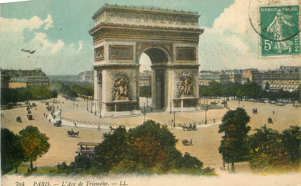 PARIS — O Arco do Triunfo — LL. — 704 - Frente