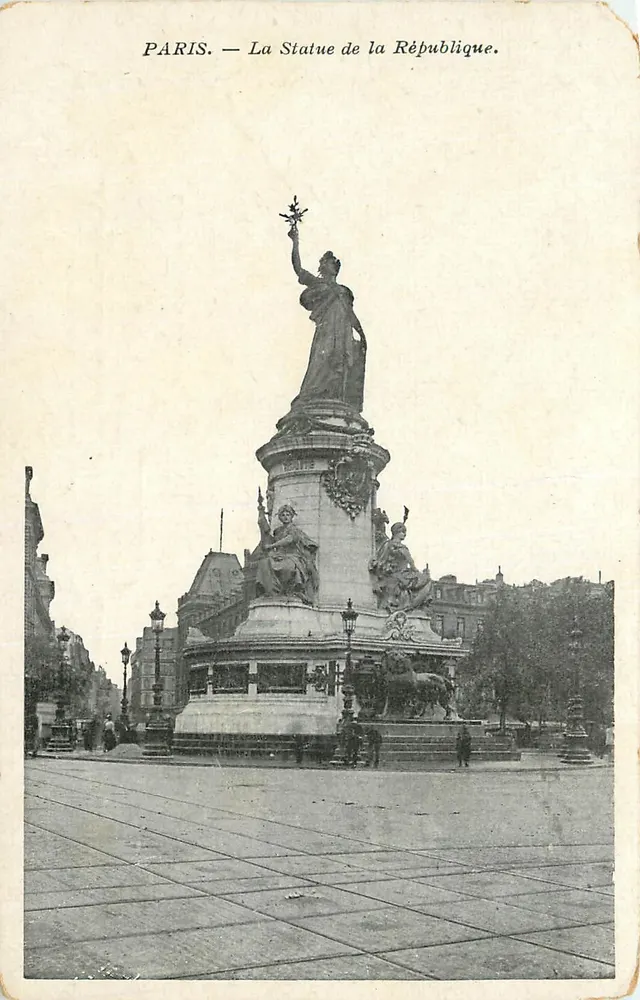 Paris — A Estátua da República — Editor não indicado, número de série não visível - Frente