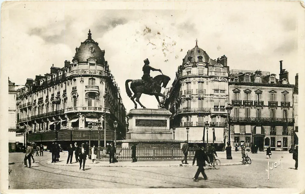 Place du Martroi — Orléans (Loiret) — Les Éditions d'Art 'V.O.' - Anverso