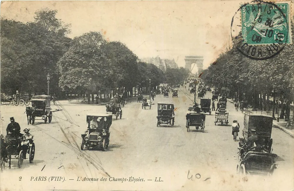 Paris (VIIIe) — L'Avenue des Champs-Élysées — LL. — Éditeur LL. - Frente