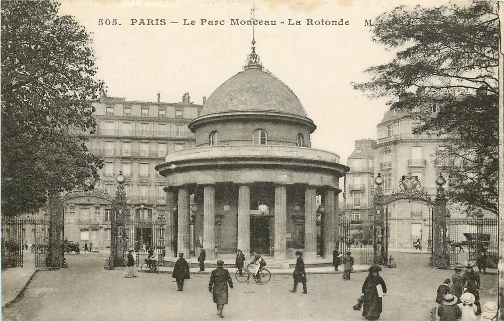 PARIS — O Parc Monceau — A Rotonda — M. L. - Frente