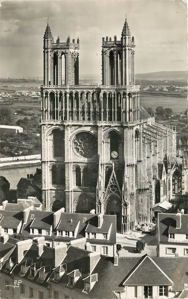 Mantes-la-Jolie — A Colegiata — Editor H.P. n°1.001 - Frente