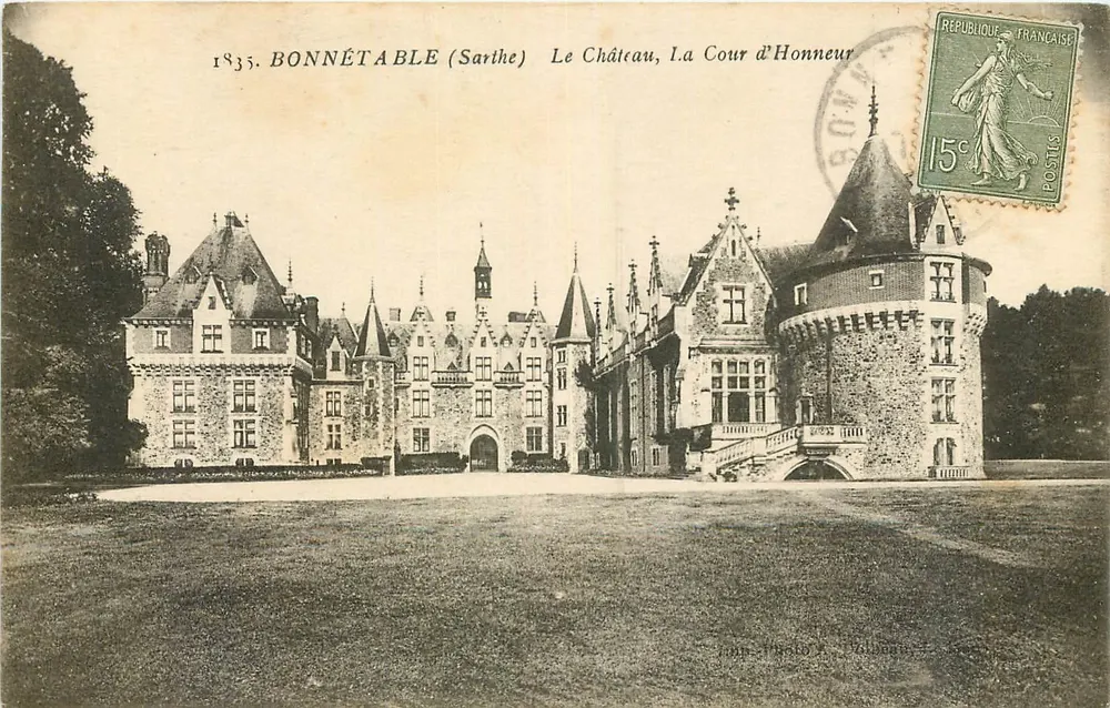 Bonnétabelle (Sarthe) — El Castillo, El Paseo de Honor — Foto J. Vallon - Anverso