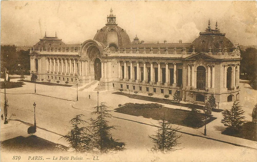 PARIS — O Pequeno Palácio — LL - Frente