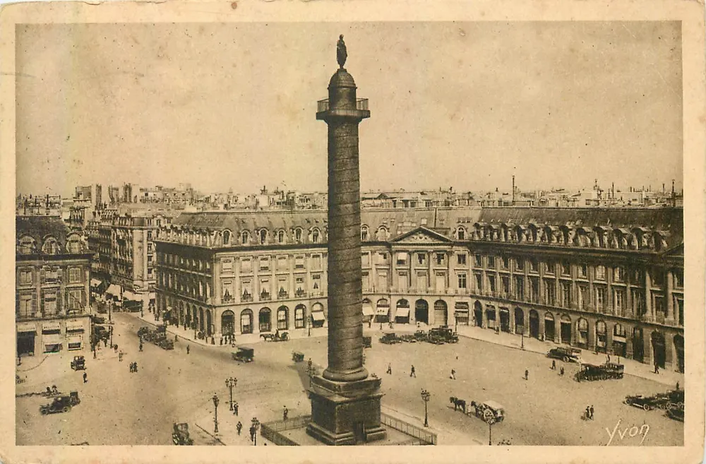 Place de la Colonne Vendôme — Paris — Éditions d'Art Yvfon, série 6 n°102 - Recto