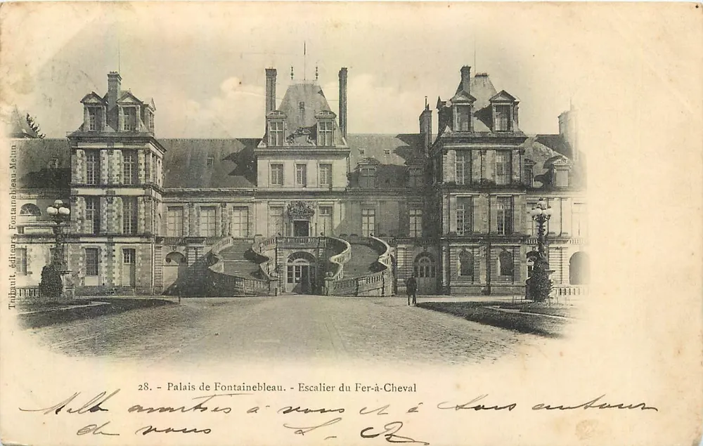 Palais de Fontainebleau — Escalier du Fer-à-Cheval — éditeur Tribault, Fontainebleau-Mélin, n°28 - Recto