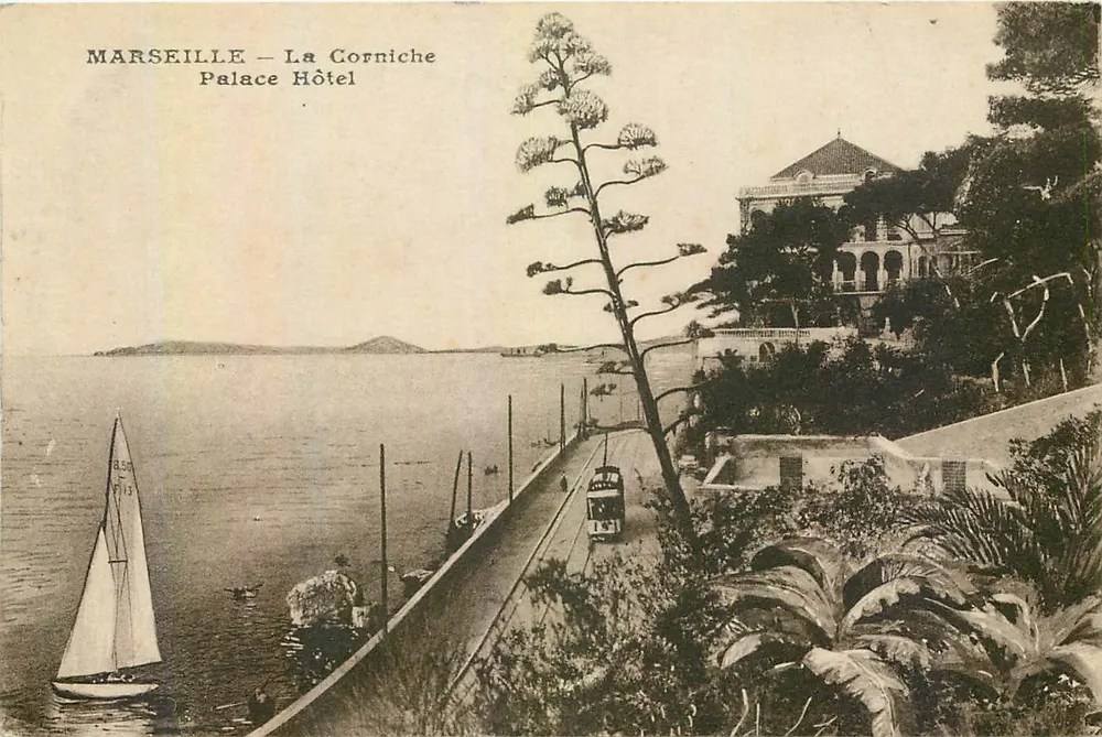 MARSEILLE — A Corniche — Palace Hôtel - Frente