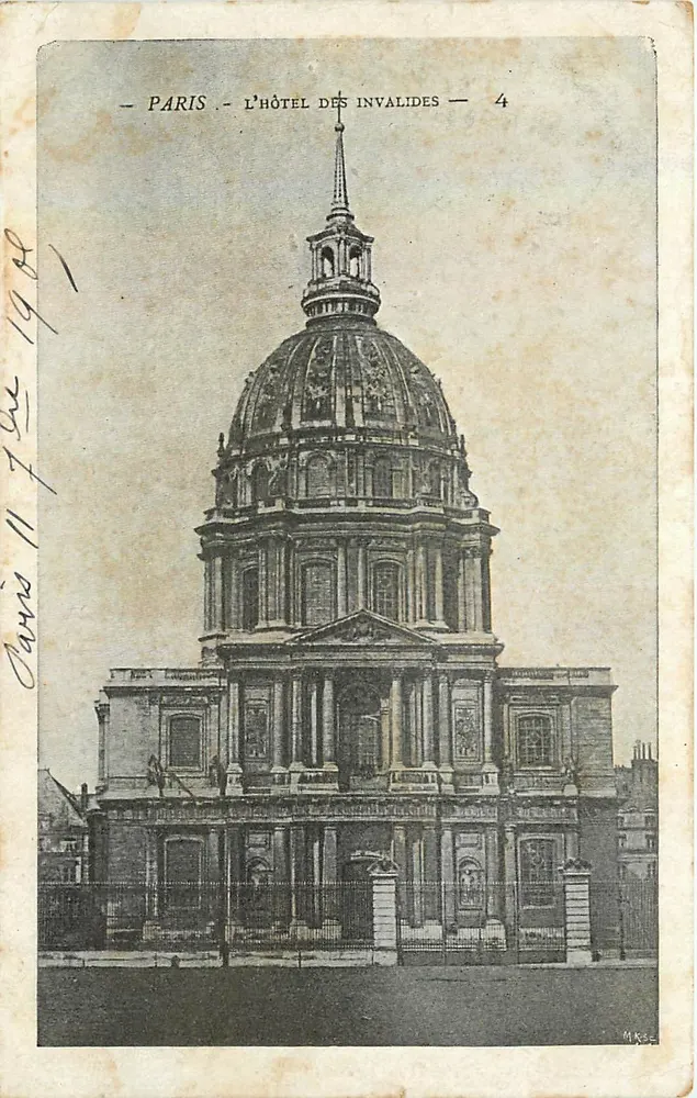 Paris - O hotel dos Invalides - 4 - M.R.E. - Frente