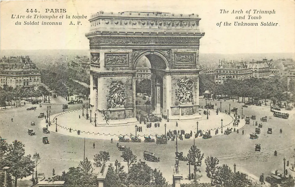 Paris — Arc de Triomphe et Tombe du Soldat Inconnu — A.P. n°444 - Recto