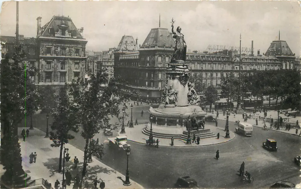 Place de la République — Paris — editor A.C. 37 - Frente