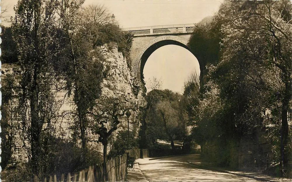 Paris — As Buttes Chaumont — O Ponte de la Jacette — Ed. G.A.L.F. Paris - Frente