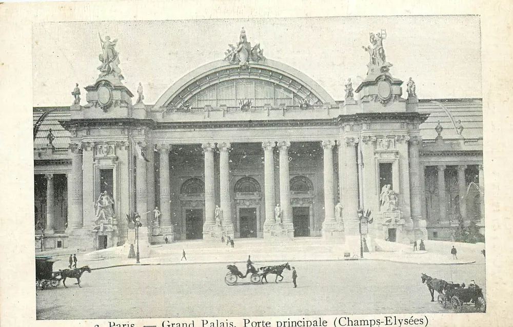 Paris — Grand Palais. Porte principale (Champs-Élysées) — Collection du Petit Parisien, N° 2 - Recto