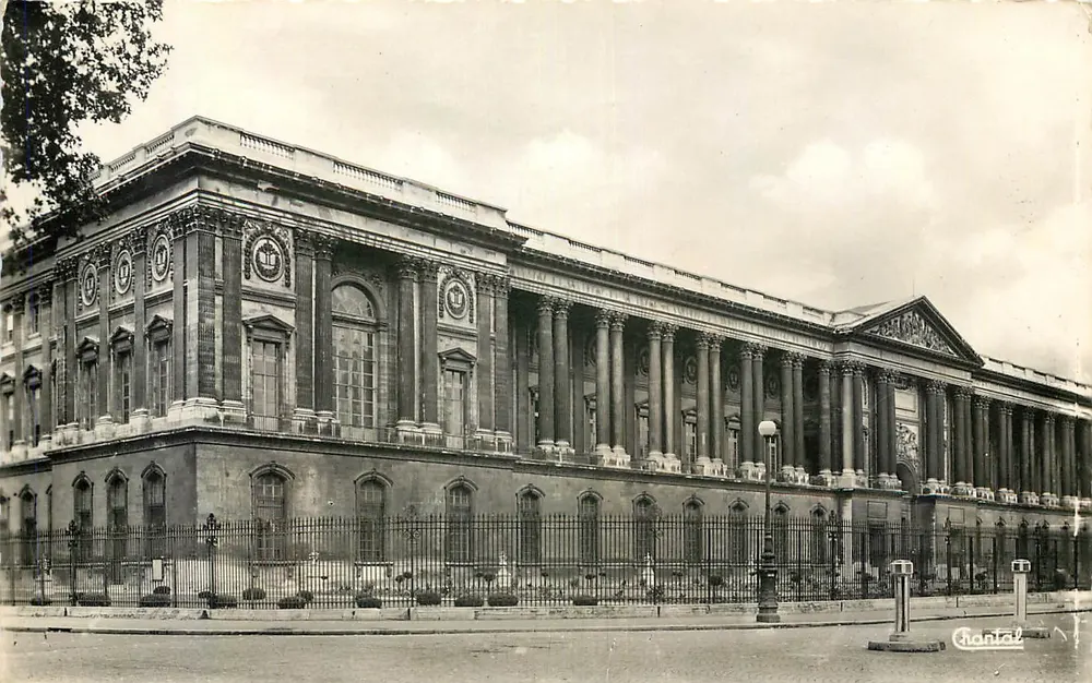 Paris — As Colunatas do Louvre — Edições Chantal, n°39 - Frente