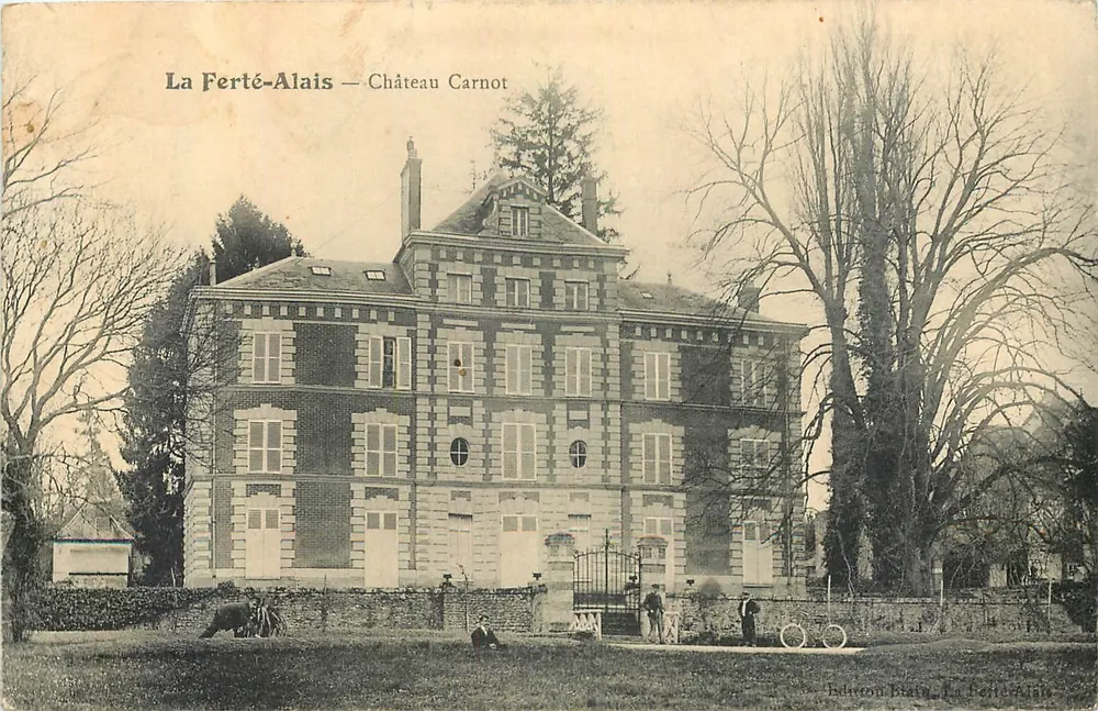 La Ferté-Alais — Castelo Carnot — Editor Blain, La Ferté-Alais - Frente