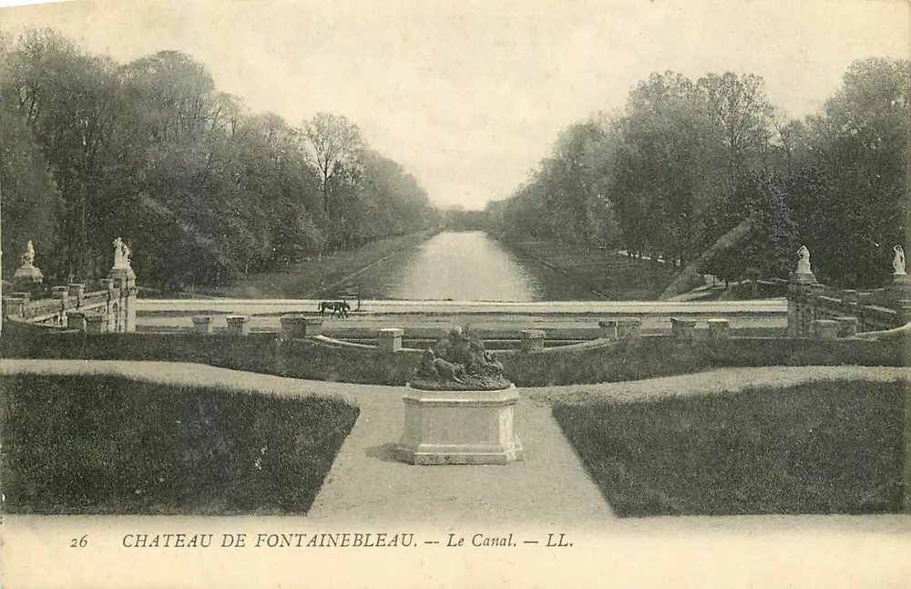 Château de Fontainebleau — Le Canal — LL. - Recto