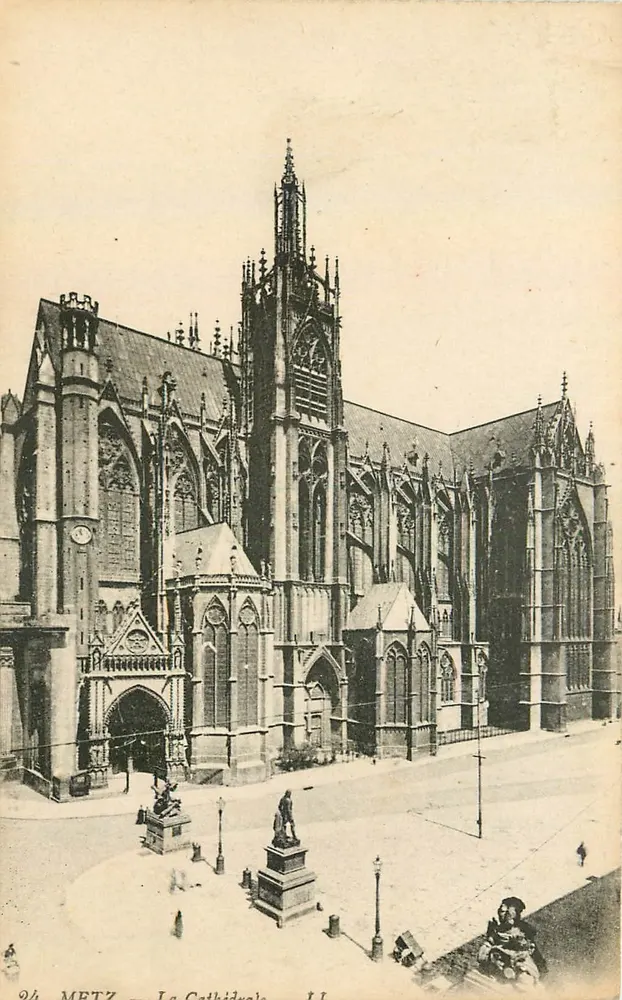 METZ — A Catedral — Editor Lévy Frères, n°24 - Frente