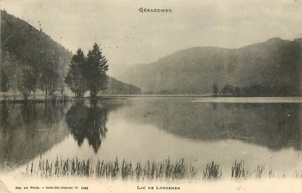 Lago de Gérardmer — vista do lago com montanhas e árvores — Imp. Ad. Welck, Saint-Dié (Dépose) N° 4922 - Frente