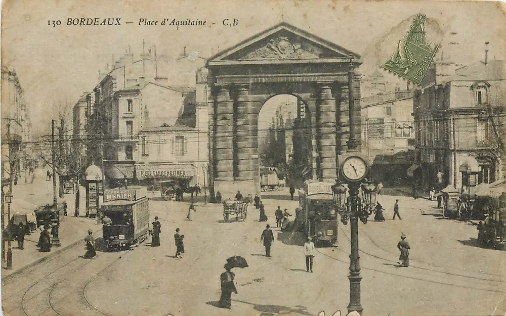 Bordeaux — Place d'Aquitaine — C.B. - Frente