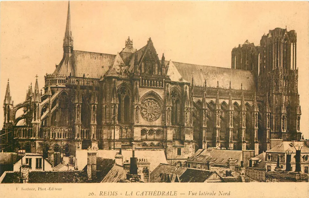 Reims - La Cathédrale — Vue latérale Nord — F. Rothner, Phot-Editeur - Recto
