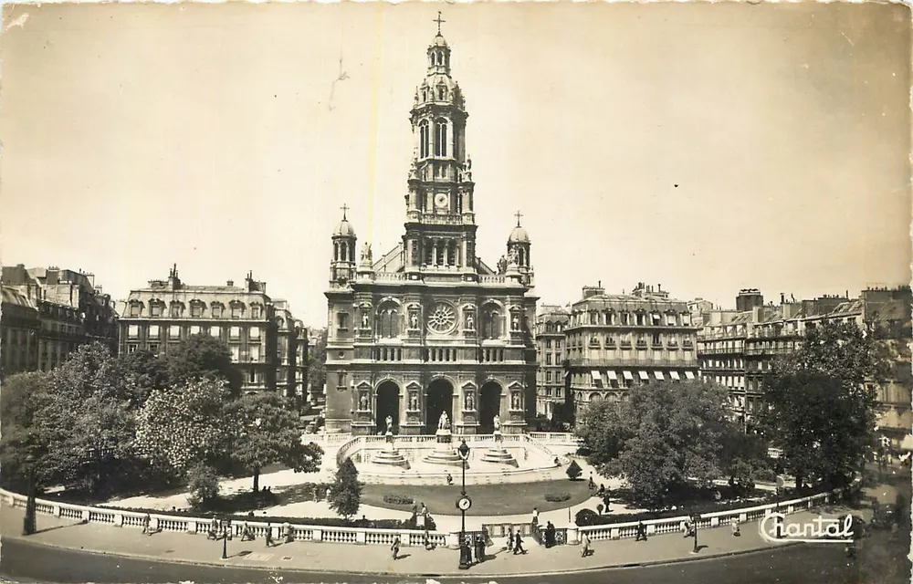Igreja da Trindade e Praça — Paris — Éditions Chantal - Frente