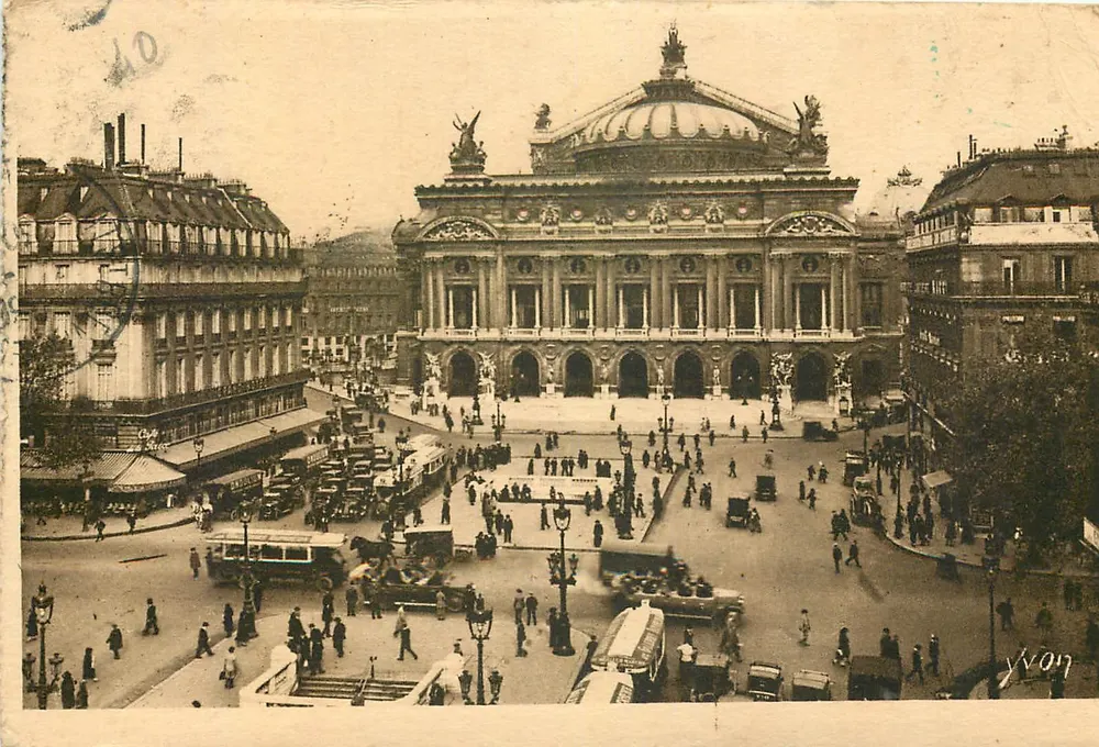 Place de l'Opéra — Opéra Garnier — Éditions de la Rue de Bretagne - Frente