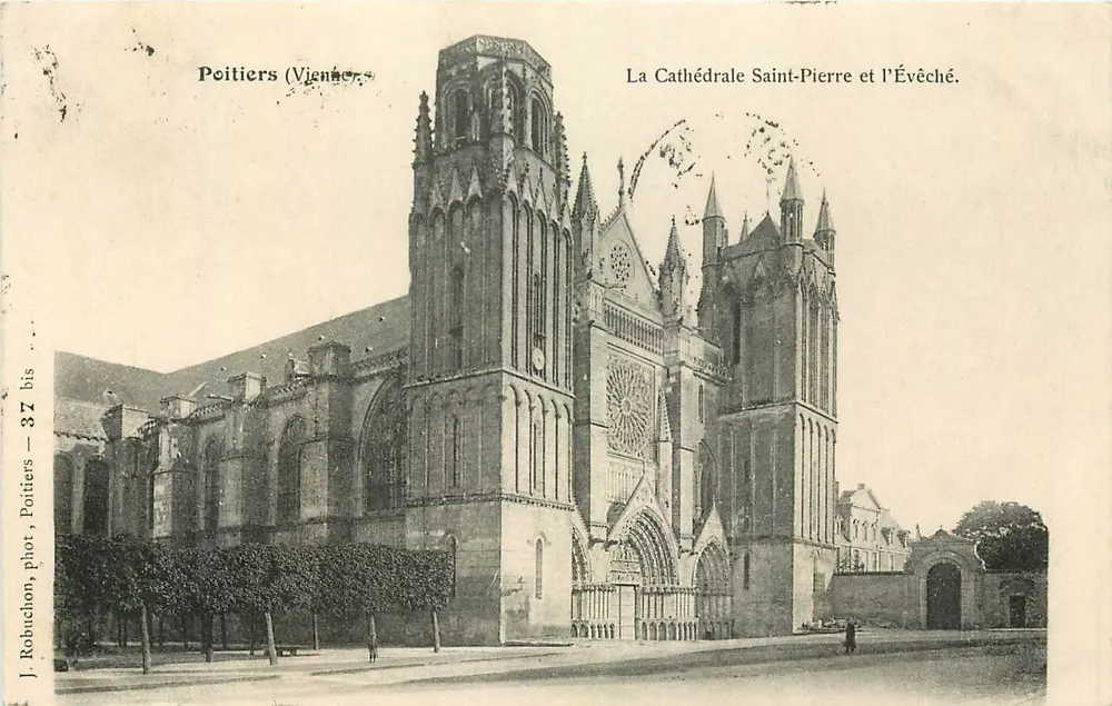 Poitiers (Vienne) — Die Kathedrale Saint-Pierre und das Bischofsschloss — J. Robuchon, phot. Poitiers — 37 bis - Vorderseite