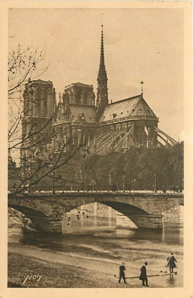 Nossa Senhora de Paris — A Apside de Nossa Senhora de Paris — Edição de Arte YVON - Frente