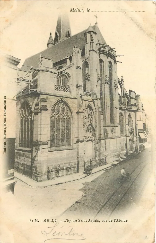 Melun, la Iglesia de San Aspais, vista desde el Abside — Thibault, editores, Melun-Fontainebleau, n°61 - Anverso