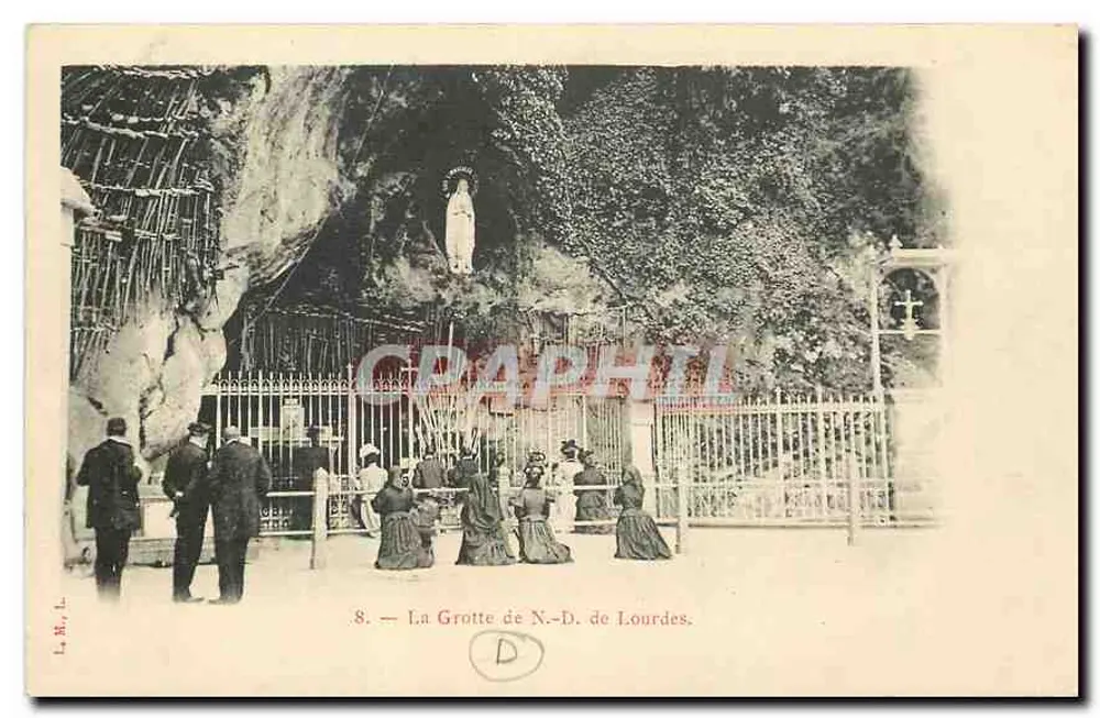 A Gruta de N.-D. de Lourdes — Vista da gruta com a estátua da Virgem — Editor L. B. L. n°8 - Frente