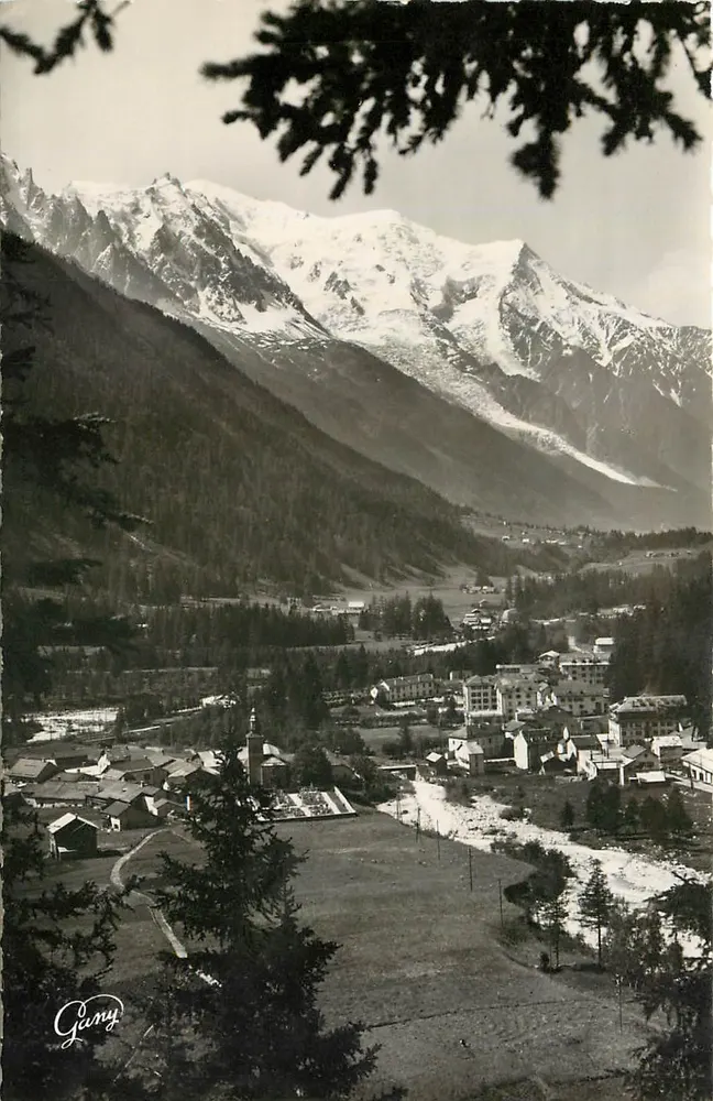 Environs de CHAMONIX — Argentières (1253 m.) — Vue vers le Mont-Blanc (4807 m.) et le Glacier des Bossons — Gany - Recto