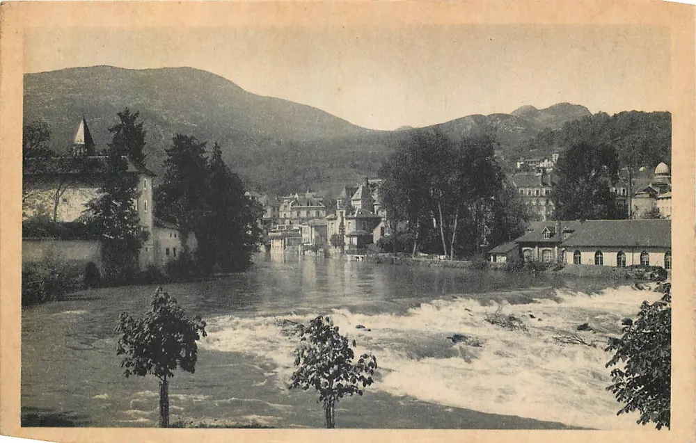 A Queda do Gave — Lourdes — Edição fotográfica Gourdes - Frente