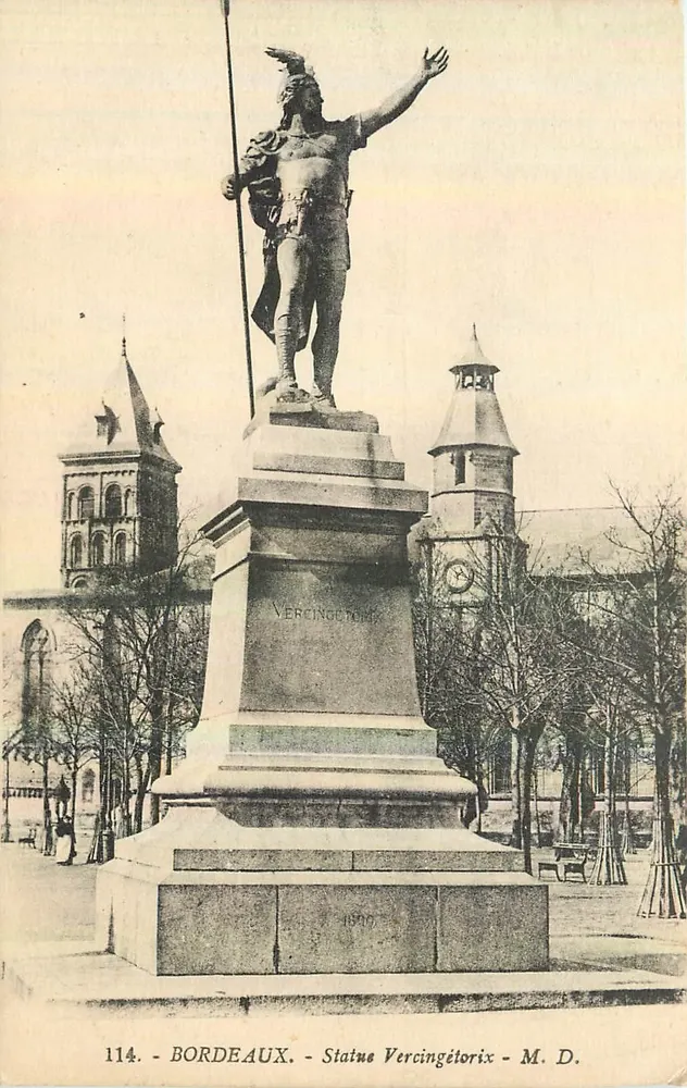 Bordeaux - Estátua de Vercingétorix - M. D. - Frente