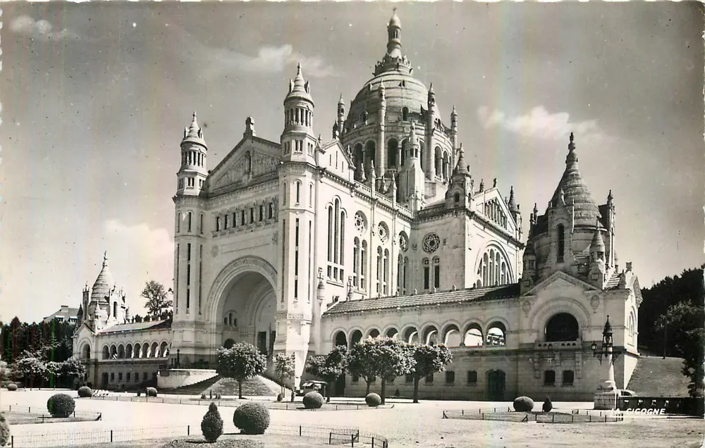 Basílica de Lisieux — vista geral — Ed. Cigogne - Frente