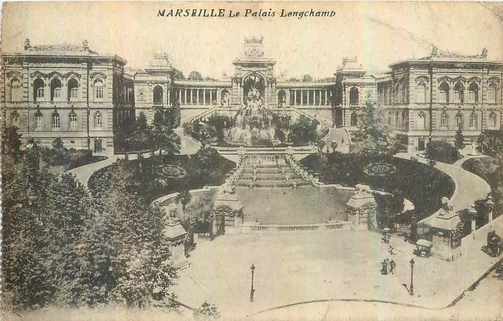 MARSEILLE O Palácio Longchamp — vista do jardim com fonte — editor não identificado - Frente