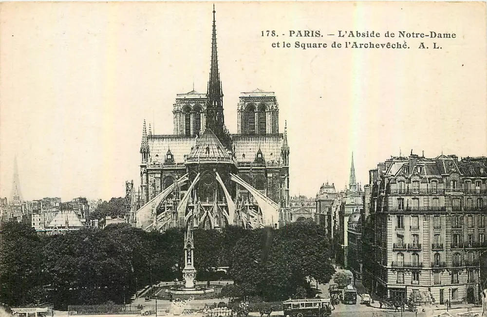 Paris — A Abside da Catedral de Notre-Dame e o Square de l'Archevêché — A. L. n°178 - Frente