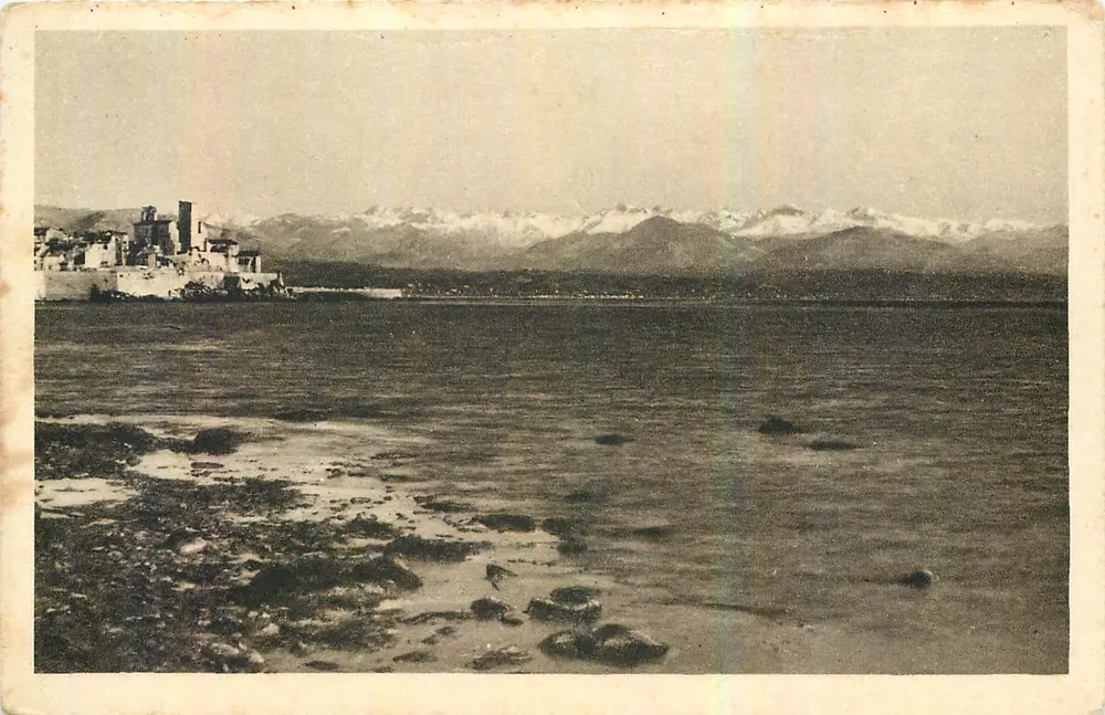 Antibes et la Chaîne des Alpes Neigeuses — Collection « La Côte d'Azur » — Braun & Cie, Imp. - Mulhouse-Dornach - Recto