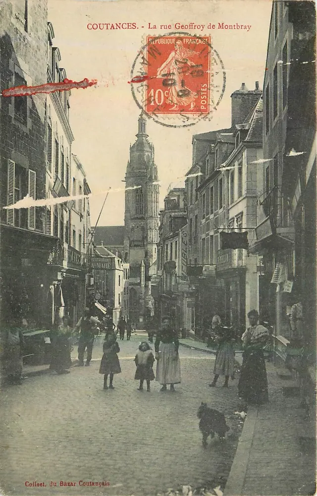 Coutances - La rue Geoffroy de Montbray — editor Colección del Bazar Coutançais - Anverso