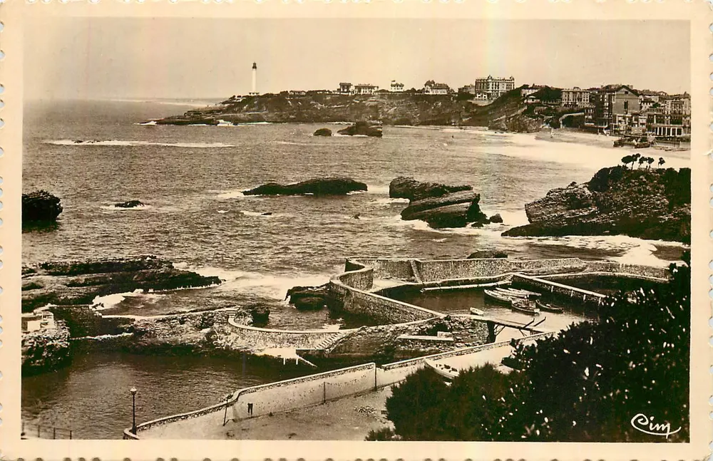 Biarritz (B.P.) — O Porto dos Pescadores — Fot. Cim - Frente