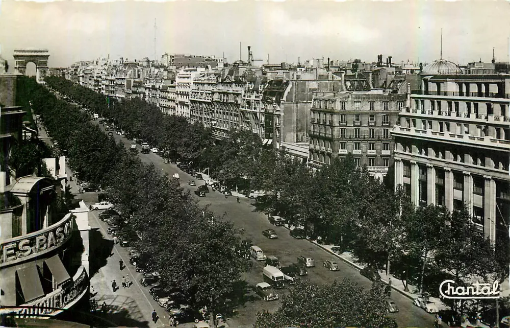 Avenida dos Champs-Élysées — Paris — Edições Chantal - Frente