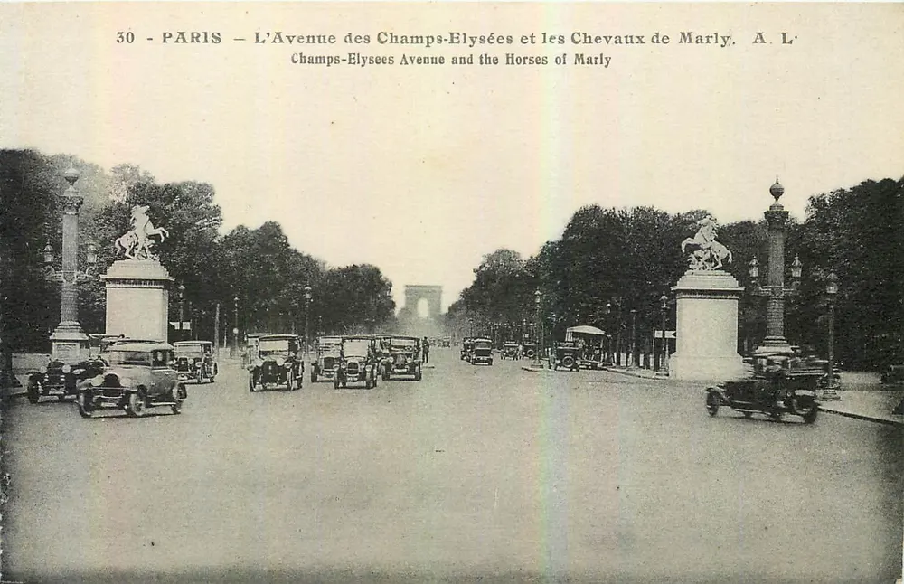Paris — Ansicht der Avenue des Champs-Élysées und der Chevaux de Marly — A. L' - Vorderseite