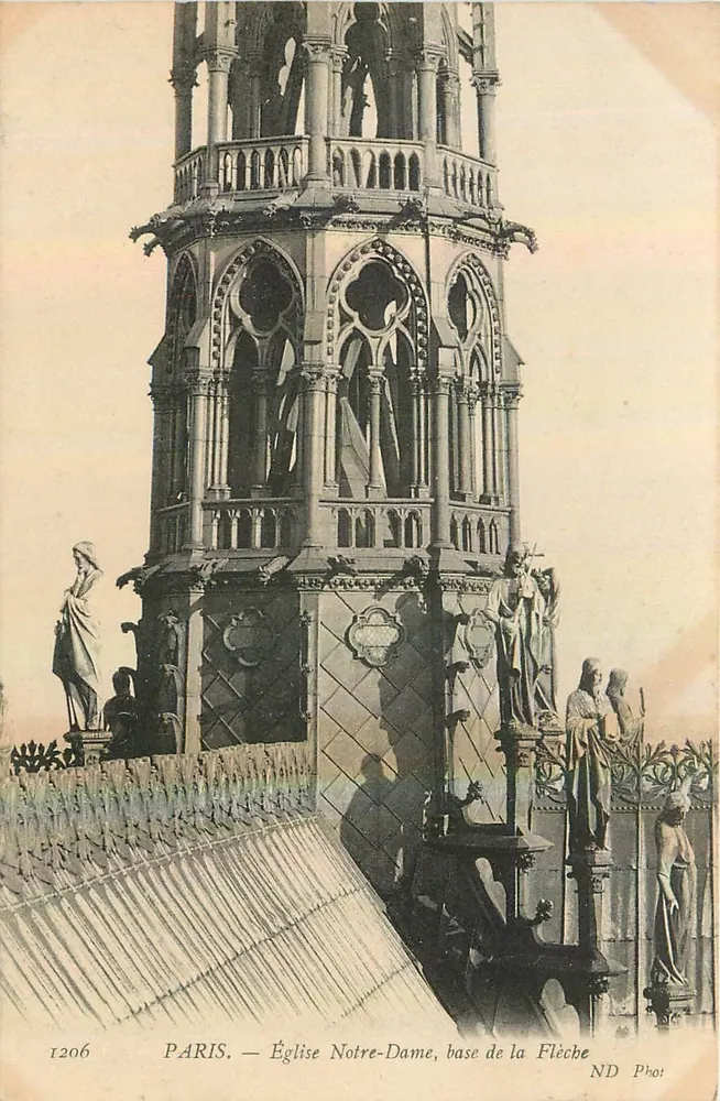 Paris — Igreja de Notre-Dame, base da Flecha — ND Phot, n° 1206 - Frente