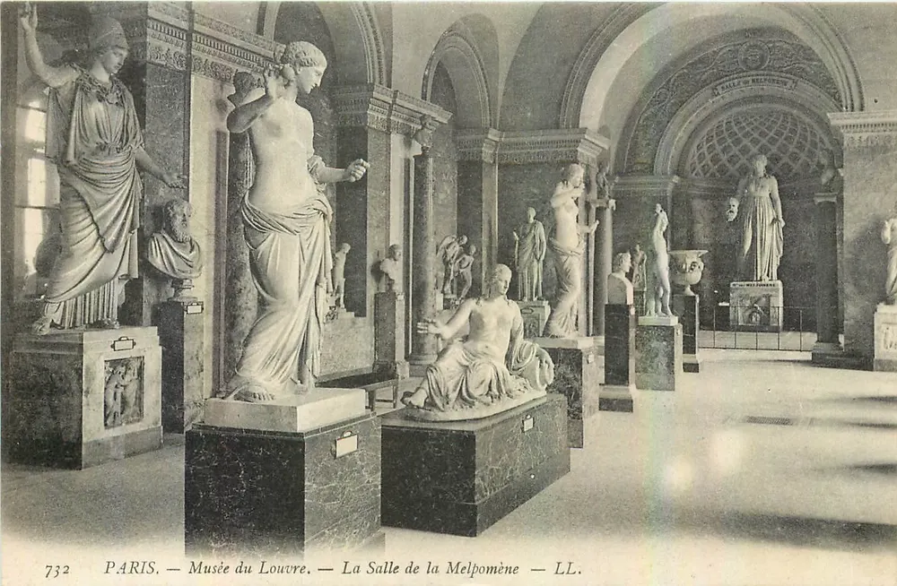 Paris — Musée du Louvre — La Salle de la Melpomène — LL. n° 732 - Recto