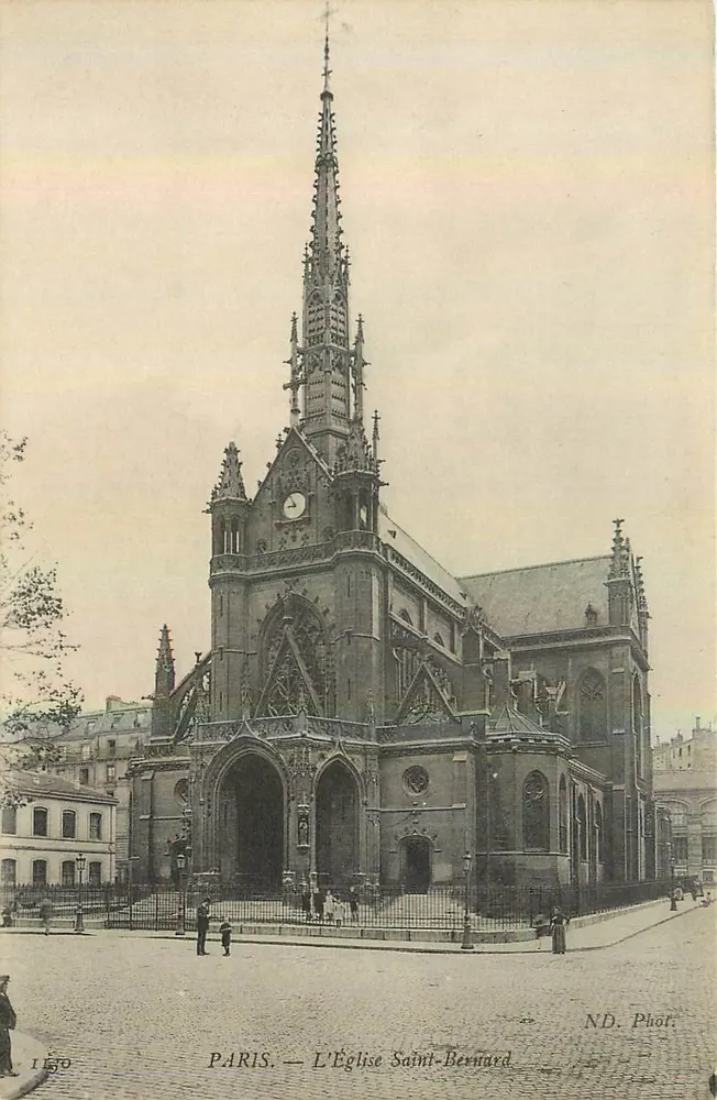 Paris — A Igreja de São Bernardo — ND. Fot. - Frente