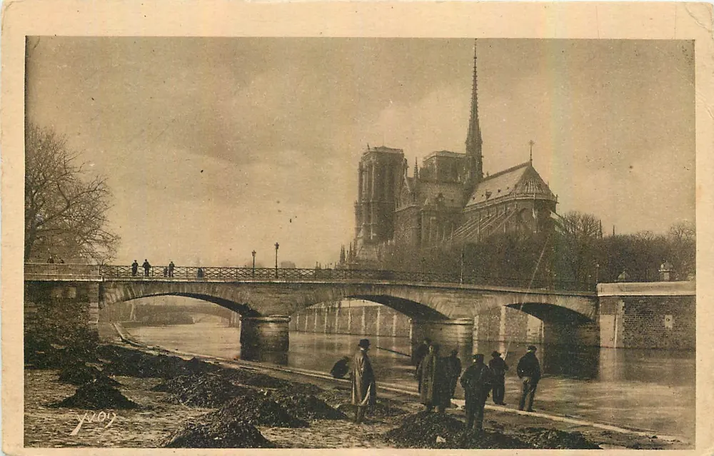 Notre-Dame de Paris — Pont d'Archevêché — Édition d'Art VVCN, Serie 52 - Vorderseite