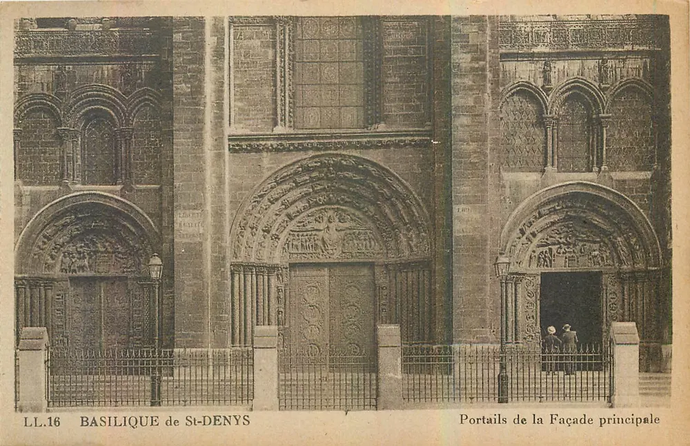 Basílica de San Dionisio — Portales de la fachada principal — LL.16 — CI DES ARTS PHOTOMÉCANIQUES PARIS - Anverso