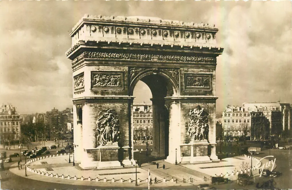 Arc de Triomphe de l'Étoile — Paris — Éditeur GUY, n° 305 - Recto